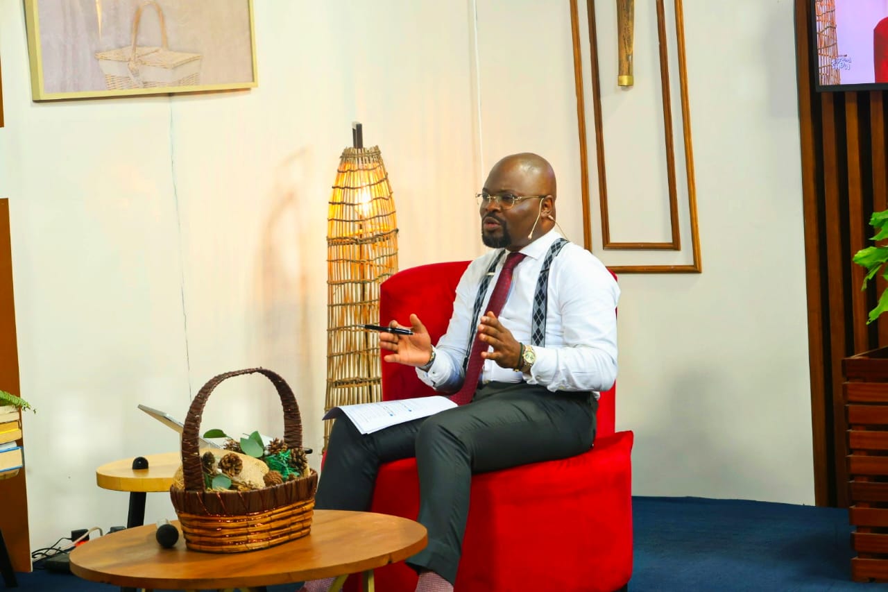 WhatsApp-Image-2025-11-30-a-00.03.56_36241490 (1)